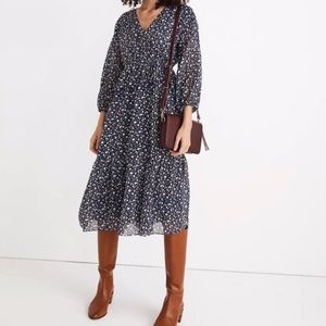 Madewell midi dress - has adjustable waist tie